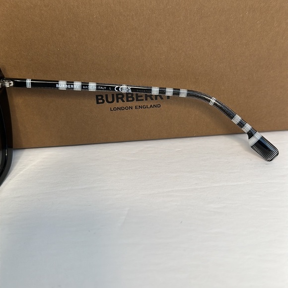 BURBERRY BE4323 CAROLL Square Oversized Sunglasses - Picture 14 of 15